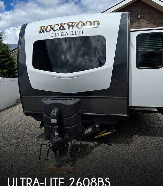 2021 Rockwood Ultra-Lite 2608BS