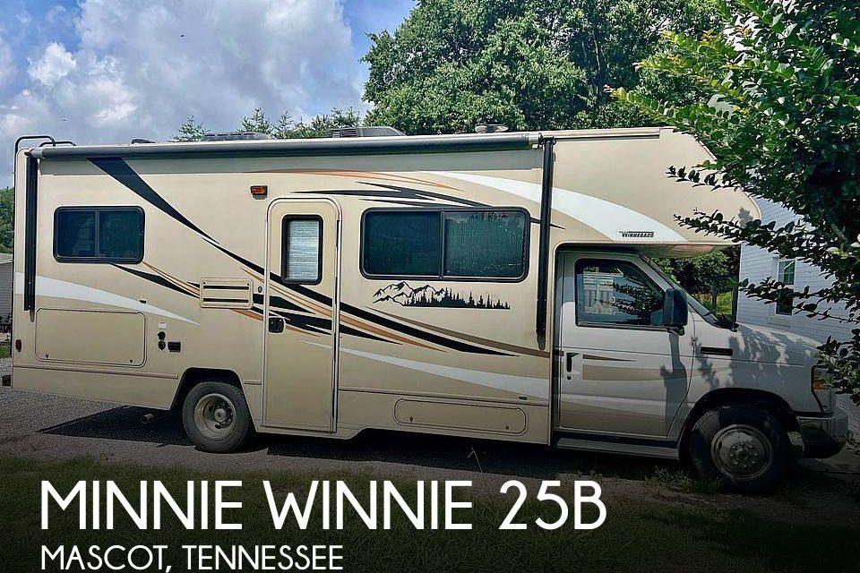 2017 Winnebago Minnie Winnie 25B