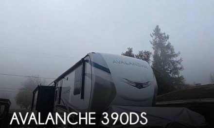 2022 Keystone Avalanche 390DS