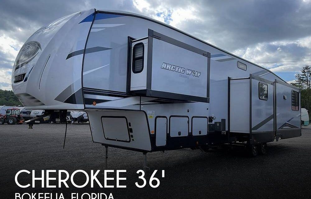 2022 Forest River Cherokee Arctic Wolf 3660 Suite