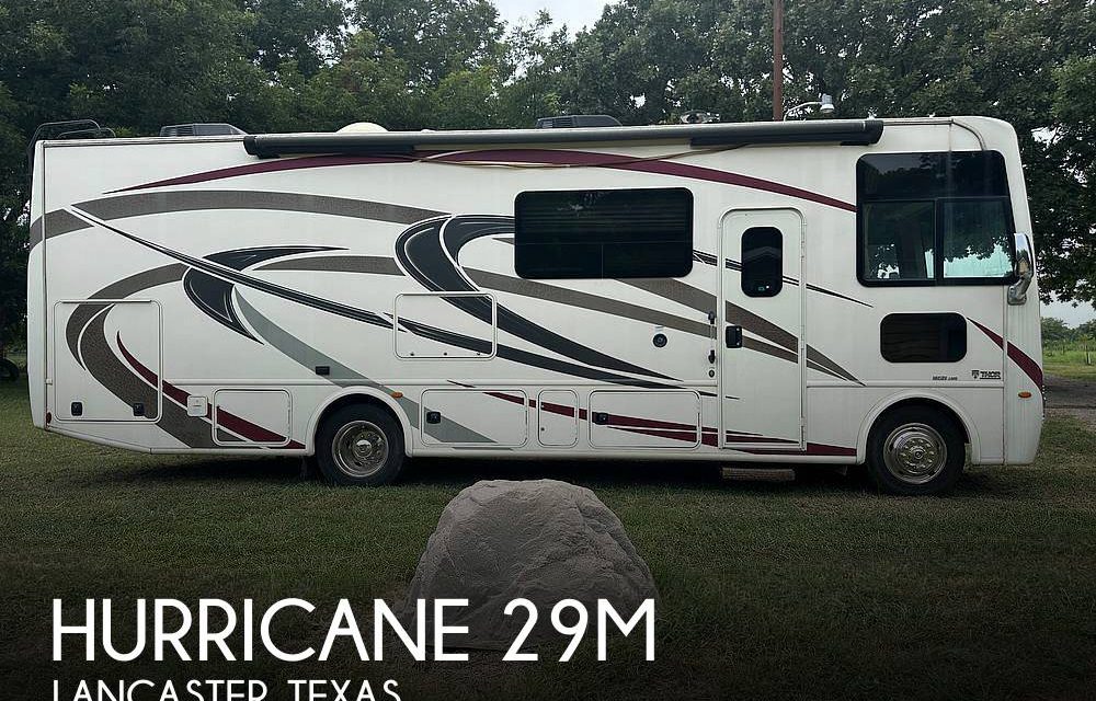 2019 Thor Motor Coach Hurricane 29M