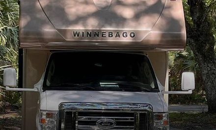 2017 Winnebago Minnie Winnie 27Q