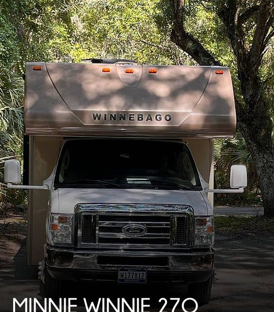 2017 Winnebago Minnie Winnie 27Q