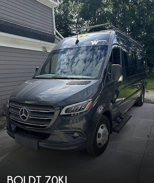 2022 Winnebago Boldt 70KL