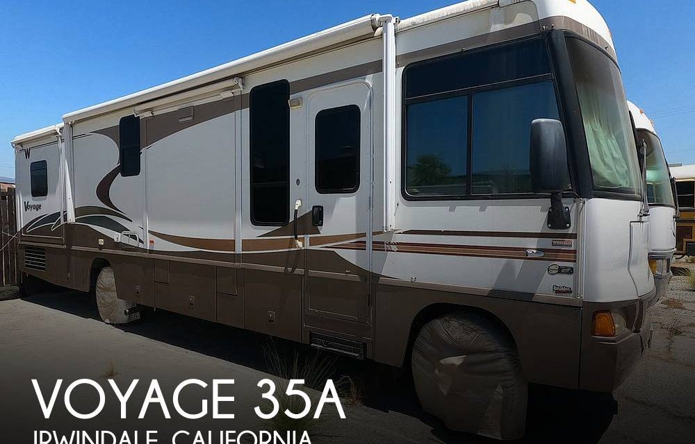 2006 Winnebago Voyage 35A