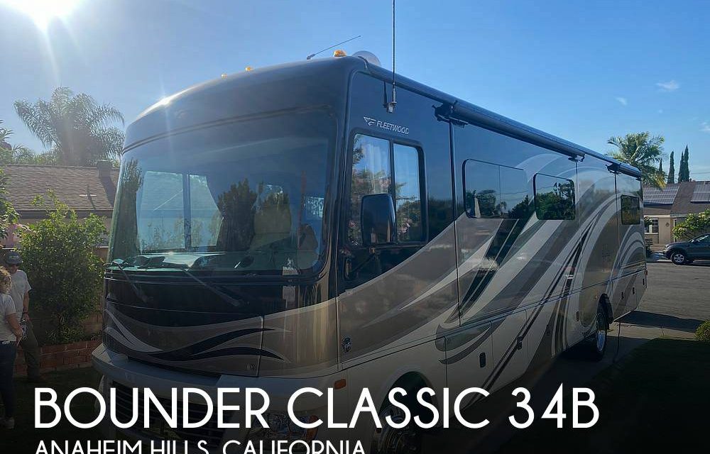 2015 Fleetwood Bounder Classic 34B