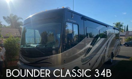 2015 Fleetwood Bounder Classic 34B