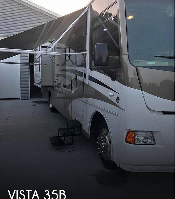 2013 Winnebago Vista 35b