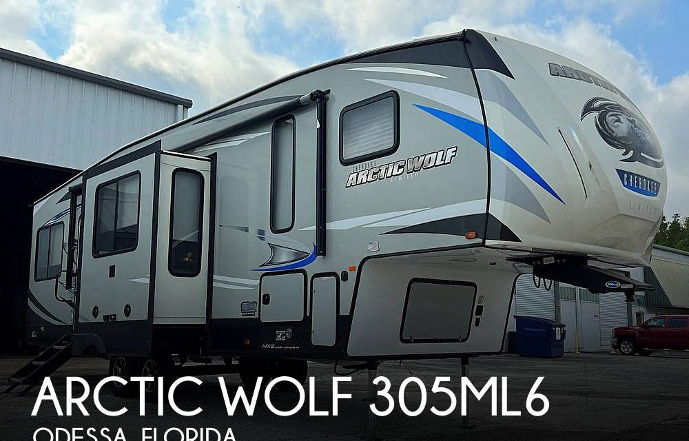 2019 Cherokee Arctic Wolf 305ML6