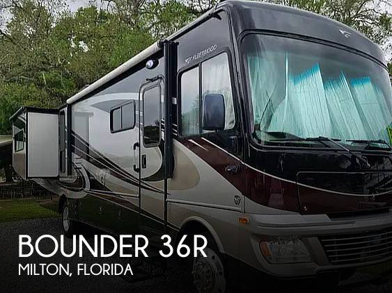 2014 Fleetwood Bounder 36R