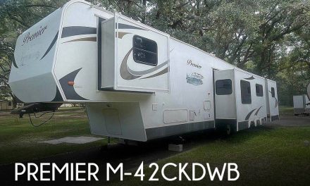 2015 Hy-Line Premier M-42CKDWB