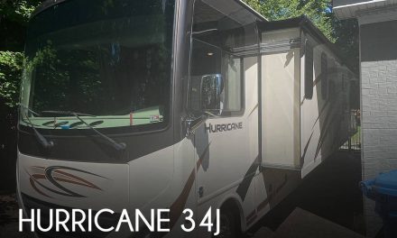 2019 Thor Motor Coach Hurricane 34J