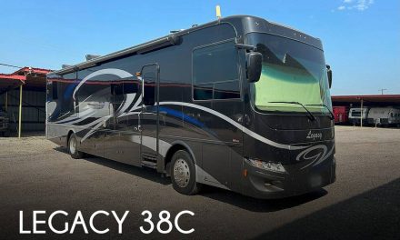 2018 Forest River Legacy 38C