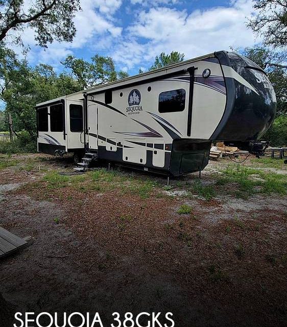 2016 Redwood RV Sequoia 38gks