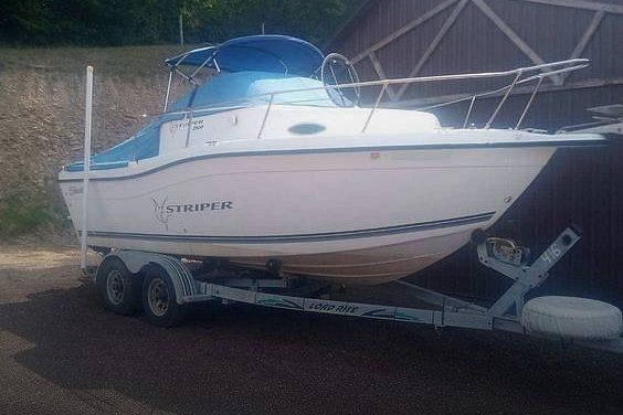 1999 Seaswirl 2100 Striper WA