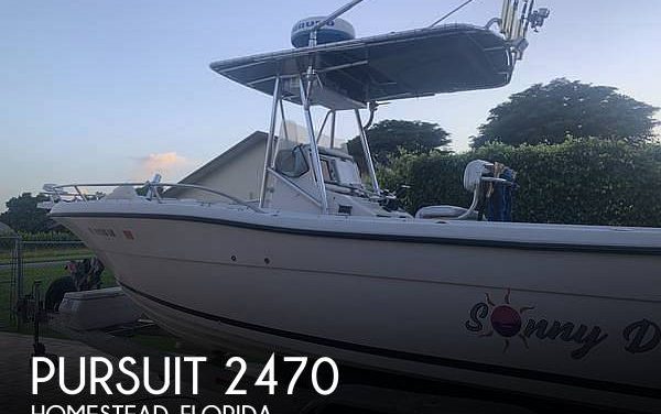 2001 Pursuit 2470