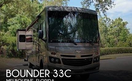 2017 Fleetwood Bounder 33C