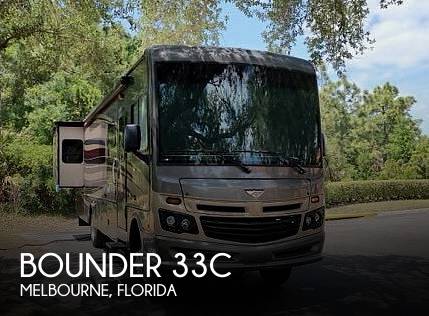 2017 Fleetwood Bounder 33C