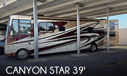 2014 Newmar Canyon Star 3921 Toy Hauler