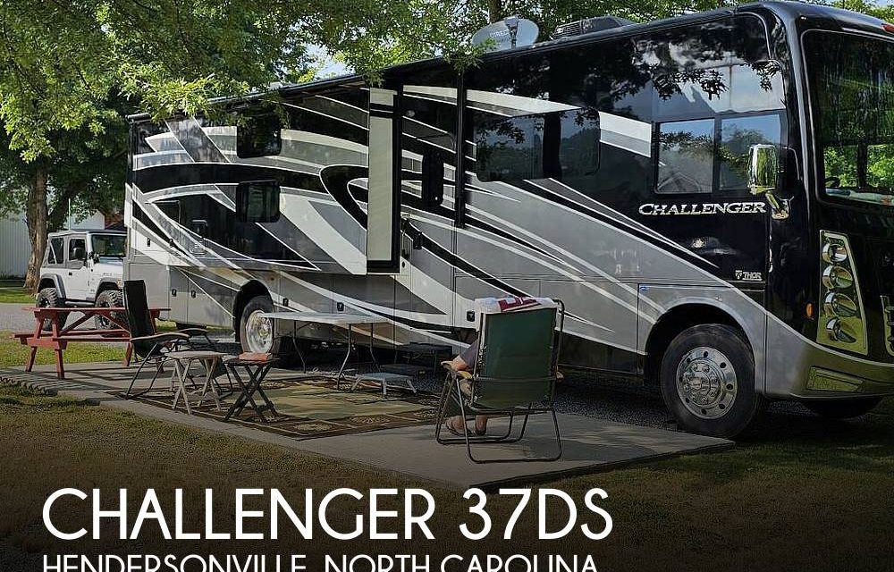 2022 Thor Motor Coach Challenger 37DS