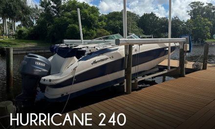 2007 Hurricane 240 Sundeck OB