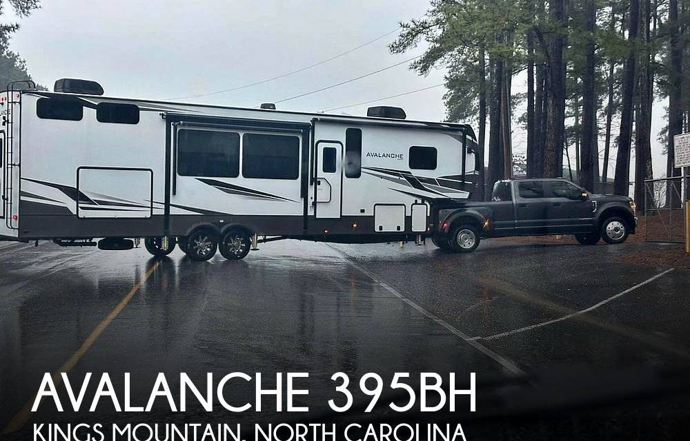 2020 Keystone Avalanche 395BH