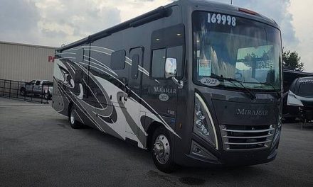 2022 Thor Motor Coach Miramar 37.1