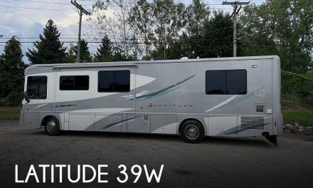 2008 Winnebago Latitude 39W