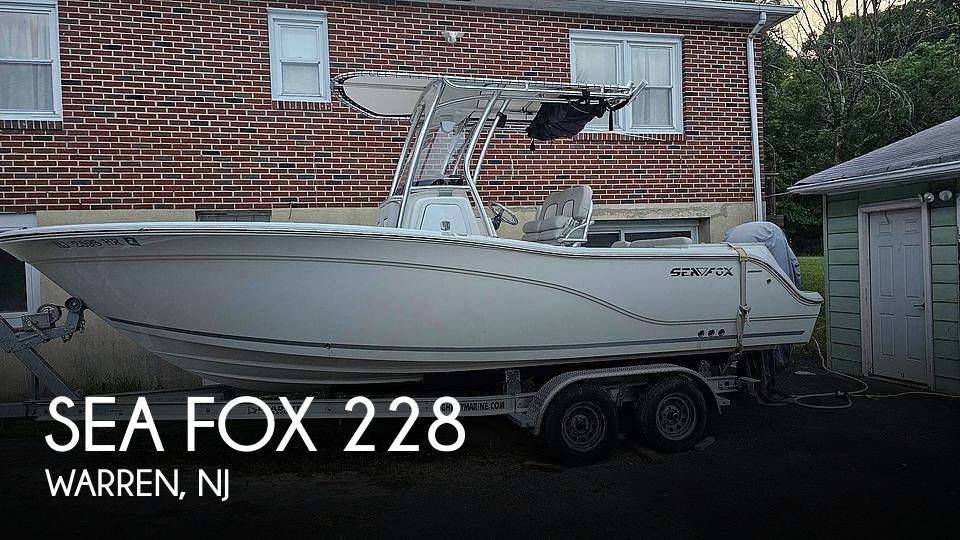 2021 Sea Fox 228 commander