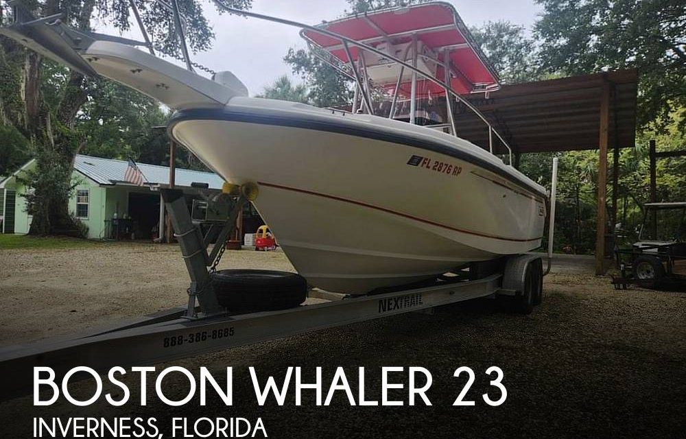 2000 Boston Whaler 23 Outrage