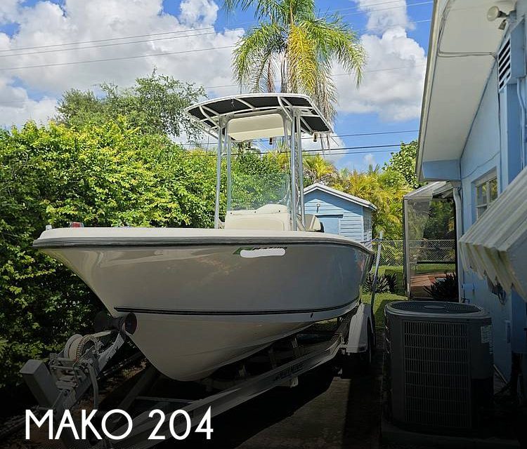 2006 Mako 204