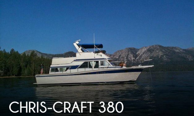 1983 Chris-Craft 380 Corinthian