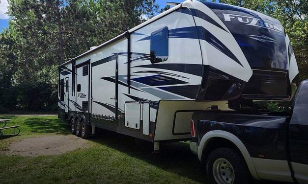 2019 Keystone Fuzion 424