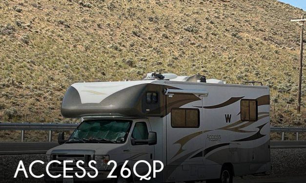 2011 Winnebago Access 26QP