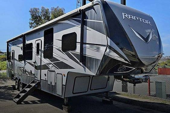 2019 Keystone Raptor 351