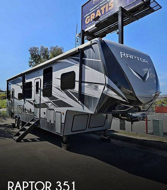 2019 Keystone Raptor 351