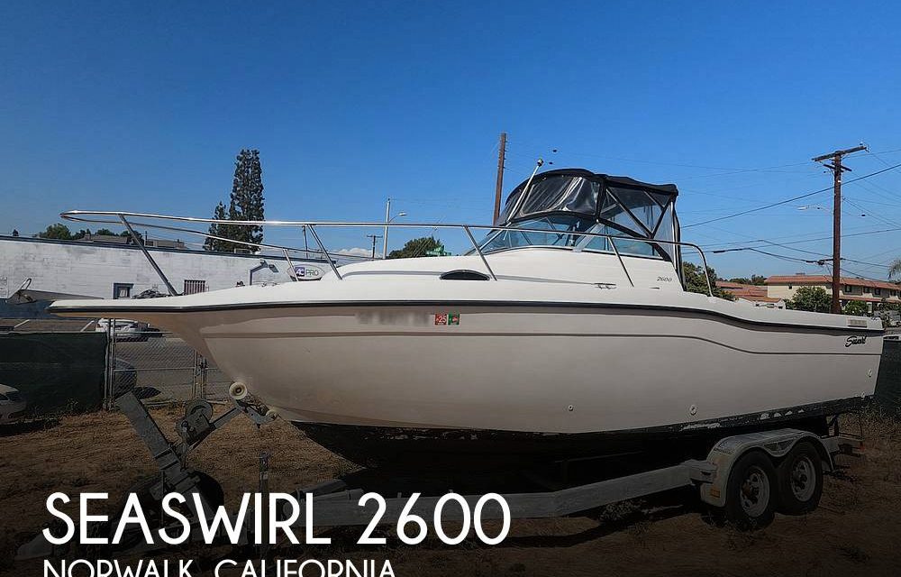 2002 Seaswirl Striper 2600