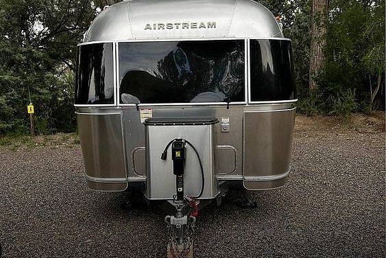 2016 Airstream Flying Cloud 27FB