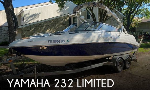 2009 Yamaha 232 Limited