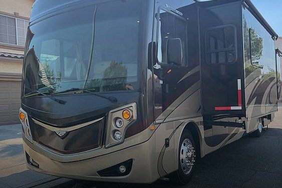 2016 Fleetwood Excursion 35B