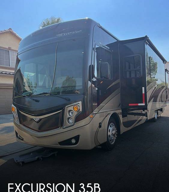 2016 Fleetwood Excursion 35B