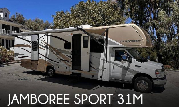 2014 Fleetwood Jamboree Sport 31M