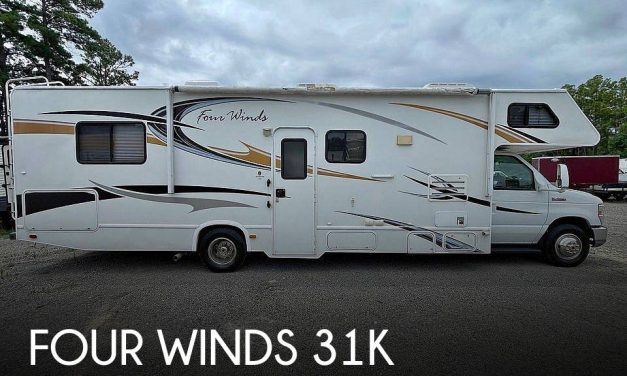 2011 Thor Motor Coach Four Winds 31k