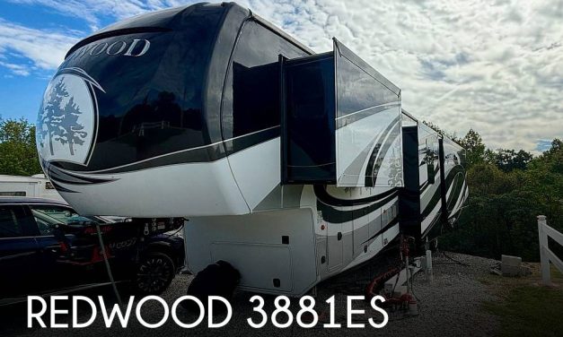 2019 CrossRoads Redwood 3881ES