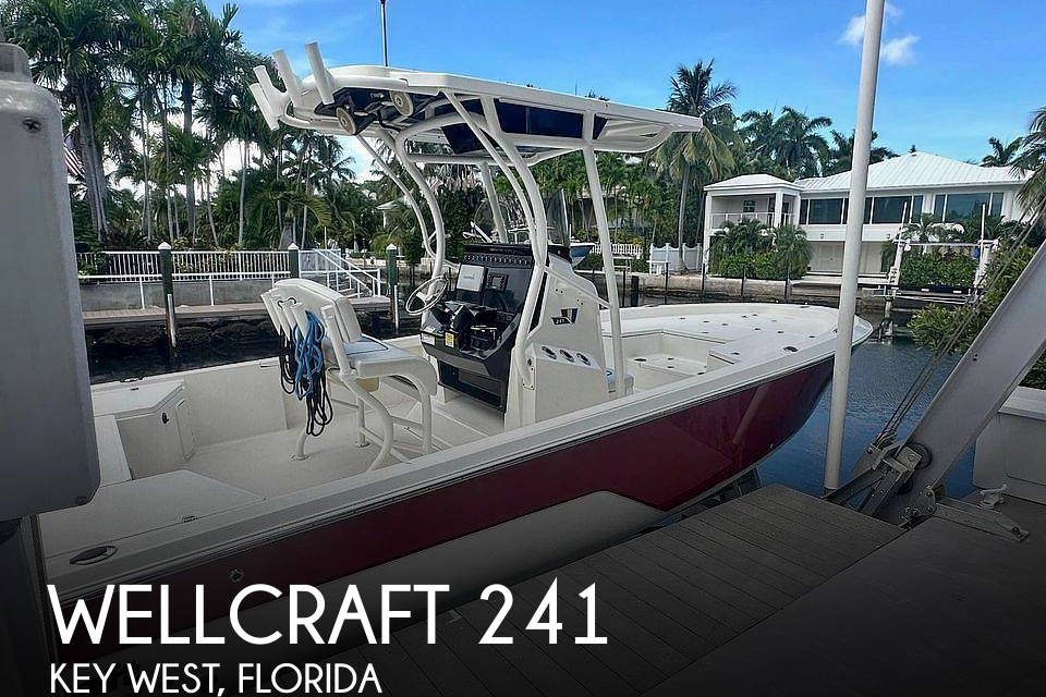 2017 Wellcraft 241 Fisherman