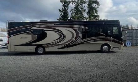 2017 Thor Motor Coach Venetian 40A