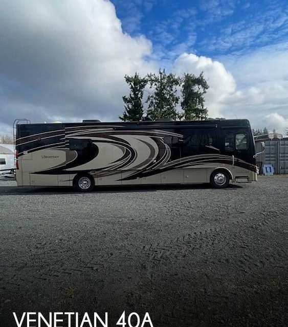 2017 Thor Motor Coach Venetian 40A