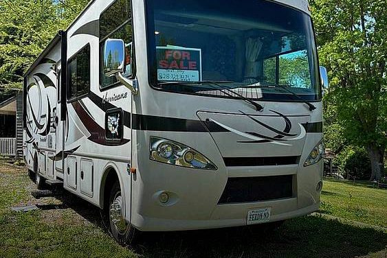 2014 Thor Motor Coach Hurricane 34j