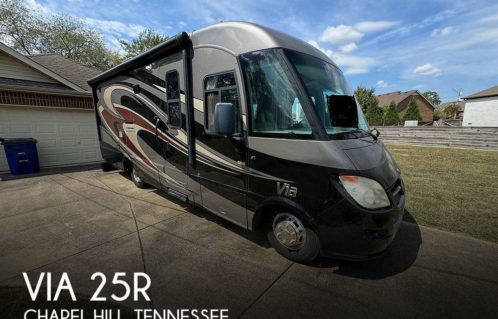 2012 Winnebago Via 25R