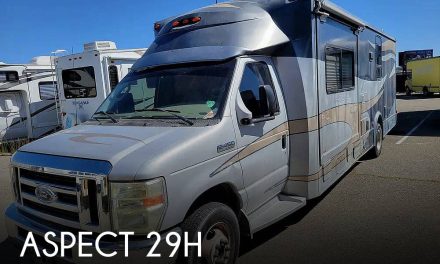 2008 Winnebago Aspect 29H